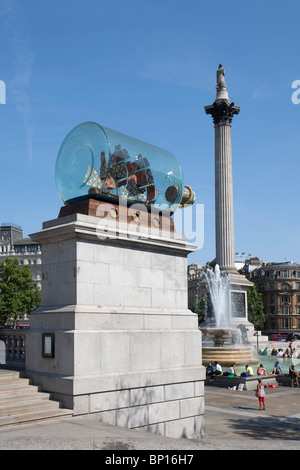 Schiff in der Flasche auf dem Trafalgar Square vierten Sockel. London, England Stockfoto
