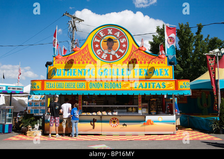 Tex Mex Grillgut Stand auf Cobleskill Sonnenschein Fair, New York State Stockfoto