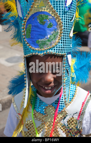 Ein Karneval 2010, Porträt von kleinen schwarzen Jungen Hackney Stockfoto