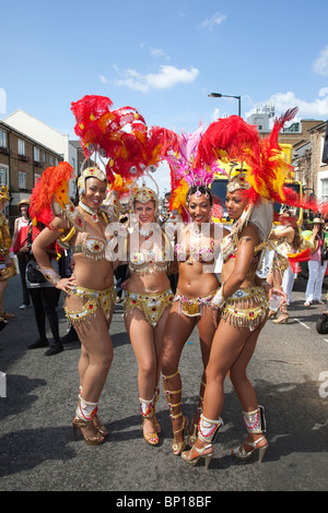 Hackney ein Karneval 2010 vier Samba-Tänzer von Paraiso Schule von Samba Stockfoto