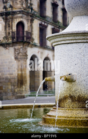 Brunnen auf dem Hauptplatz Trujillo, Caceres, Spanien Stockfoto