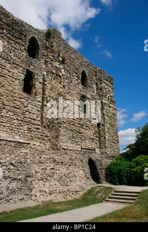 Canterbury Castle von den Normannen zwischen 1100 und 1135 errichtet. Der Bergfried war ein county Gefängnis im dreizehnten Jahrhundert geworden. Stockfoto