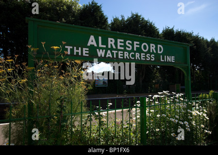 Bahnhof Alresford unterzeichnen die Brunnenkresse-Linie Stockfoto