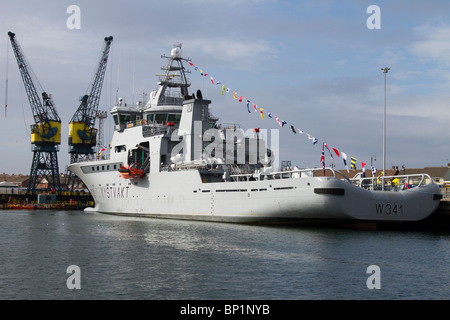 KV-Bergen, die Barentshav Klasse von Offshore patrol Schiffen besteht aus drei Schiffen, die von Flüssiggas angetrieben; liegt an der Hartlepool Tall Ships Race 2010 Stockfoto