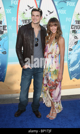 RICK MALAMBRI SHARNI VINSON TEEN CHOICE 2010 Ankünfte LOS ANGELES Kalifornien USA 08 August 2010 Stockfoto