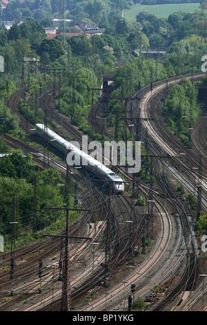 Züge auf der Strecke, öffentlichen Verkehrsmitteln. Stockfoto