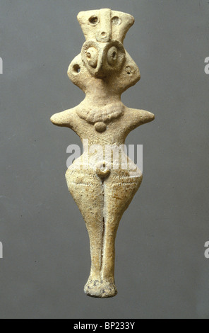 ASHERAH (ASTARTE) - CNAANITE-GÖTTIN DER FRUCHTBARKEIT, DER GEMAHLIN DES WICHTIGSTEN GOTT EL ODER BIBLISCHEN BAAL.  DIE TON-FIGUREN-D Stockfoto