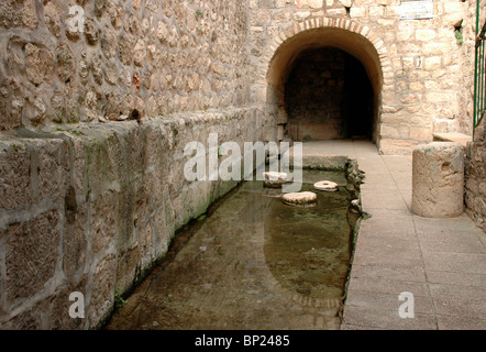 POOL VON SILOAH - DEN SÜDLICHEN EINGANG ZUM HISKIAS TUNNEL. ALTE TRADITIONEN ZUSCHREIBEN DAS WASSER DES SILOAH THERAPEUTISCH Stockfoto