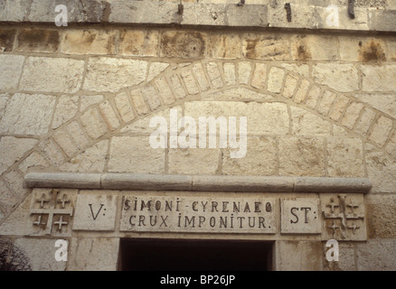 1127. VIA DOLOROSA, STATION V, WO SIMON VON CYRENE NAHM DAS KREUZ VON CHRISTUS UND TRUG IHN AUF GOLGOTHA Stockfoto