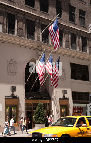 Eingang nach Herrn & Taylor Department Store, Fifth Avenue, New York Stockfoto