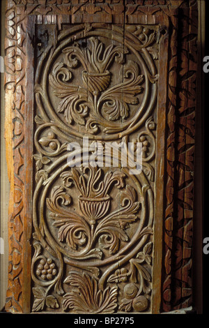 MOSCHEE EL-AKSA - GESCHNITZTEN HOLZPLATTEN BEDECKT DAS INNERE DER MOSCHEE, ALS ES DURCH DIE UMAYAD HERRSCHER IM 7. GEBAUT WURDE. C Stockfoto