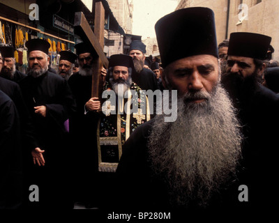 1727. KARFREITAGS-PROZESSION DES GRIECHISCH-ORTHODOXEN PATRIARCHEN IN DER VIA DOLOROSA Stockfoto