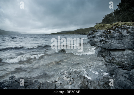 Sturm naht Loch Assynt, West schottischen Highlands, Schottland. Stockfoto