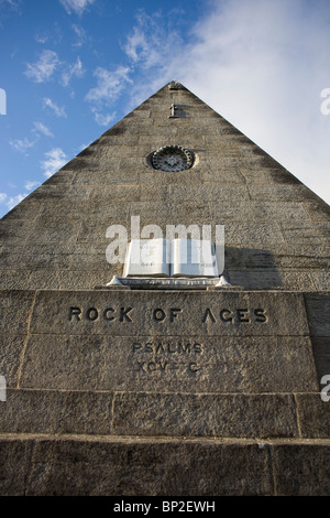 Sterne-Pyramide Märtyrer Gedenkstätte im Friedhof der Kirche des Heiligen unhöflich in Stirling. Stockfoto