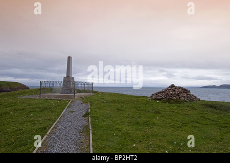 Denkmal für den Verlust von HM Yacht Iolare verloren 1. Januar 1919 Holm rockt Stornoway, Isle of Lewis.  SCO 6253 Stockfoto