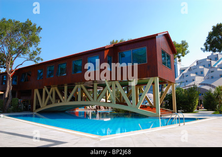 Schwimmbad in modernem Luxushotel, Antalya, Türkei Stockfoto