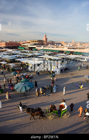 La Place Djemaa El Fna, Marrakesch, Marokko Stockfoto