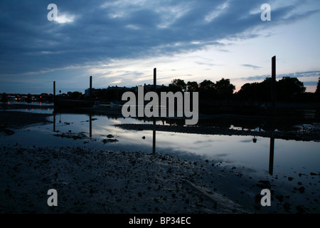 Gezeiten-Pools in der Themse in Wandsworth, London, UK Stockfoto