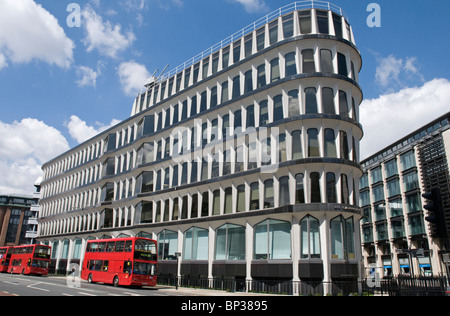 30 Cannon Street, Queen Victoria Street, London EC4M, Großbritannien Stockfoto