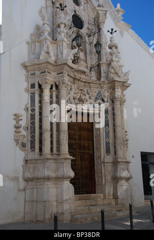 Kirche-Tür (Iglesia del Carmen), Estepa, Provinz Sevilla, Andalusien, Südspanien, Westeuropa. Stockfoto