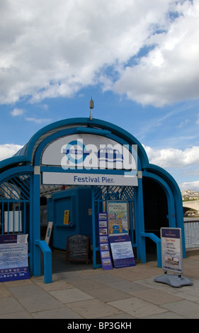 Festival Pier, South Bank, London, England, Vereinigtes Königreich. Stockfoto