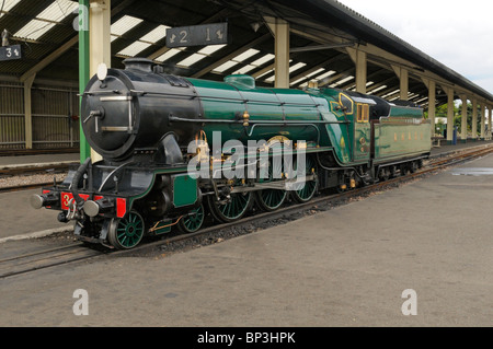 Miniatur Dampf Lok Southern Maid auf Romney Hythe und Dymchurch Railway in Kent England UK Stockfoto