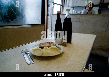 Kelly Pie and Mash Shop in East London und alte Tradition. Stockfoto