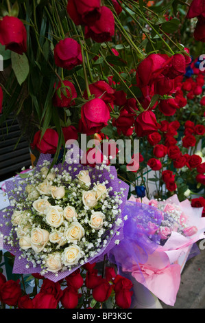 CHINA, Provinz Chongqing, Chongqing City. Blumenmarkt / Blumen zum Verkauf / Valentinstag. Stockfoto