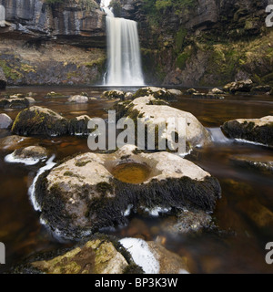 Quadratisch Panorama von Thornton Force Wasserfall, auf den "Ingleton Wasserfälle Walk", Ingleton, North Yorkshire Dales, UK Stockfoto