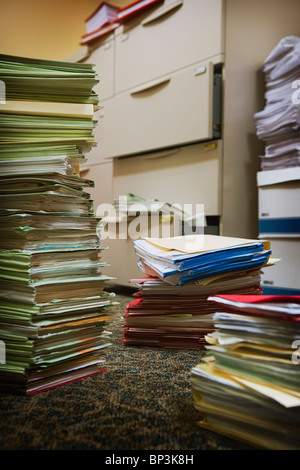 Stapel von Akten in Papierform Stockfoto