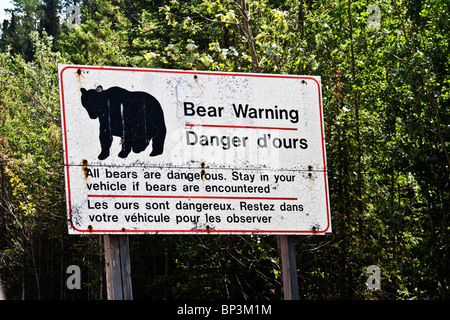 Schild Warnung Besucher über Bären, Jasper Nationalpark, Kanada Stockfoto