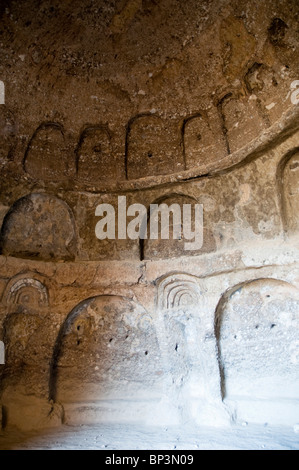 Afghanistan, Bamiyan. Kammer neben der Nische des kleinen Buddha (zerstört durch die Taliban im Jahr 2001) Stockfoto