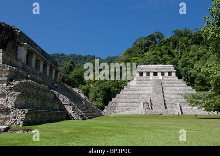 Vorderansicht des Tempels der Inschriften (Grab des Königs Pakal) in archäologische Stätte Palenque, Chiapas, Mexiko Stockfoto