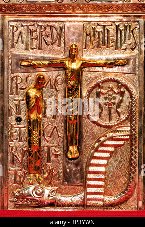 Spanien, Navarra: Detail der Royal Pantheon der Pamplona´s Könige in der Klosterkirche Santa Maria de Leyre Stockfoto