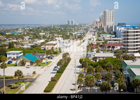 Daytona Beach Shores, FL - anzeigen Mai 2010 - Blick nach Norden, entlang der South Atlantic Avenue in Daytona Beach Shores, Florida Stockfoto