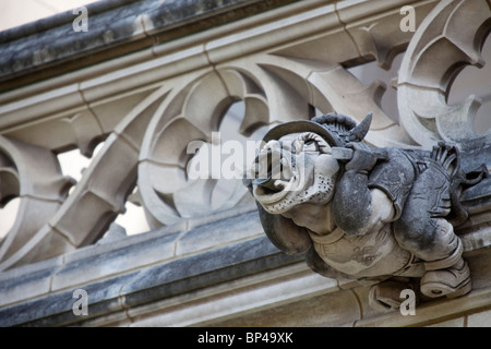 Dieser Wasserspeier wurde zu Ehren von der Washington National Cathedral "Master Carver." geschnitzt. Stockfoto