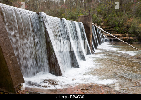 Fort Payne, AL - Apr 2009 - Wasserfall im DeSoto State Park in Fort Payne, Alabama Stockfoto