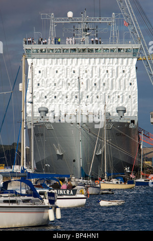 RFA Mounts Bay ist eine LSD (A) Klasse, amphibische Support-Plattform in Falmouth Schiffswerft angedockt. Stockfoto