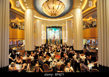 Haupt-Speisesaal, das MS "Jewel of the Seas" Royal Caribbean International cruise Schiff, Nordsee, Europa Stockfoto