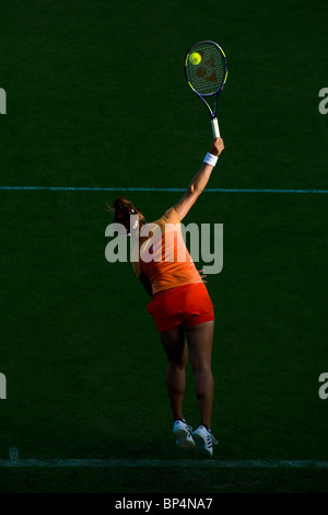 Ayumi Morita Japan im Kampf gegen Arina Rodionova Russlands Samstag, 12. Juni 2010. AEGON International 2010 Stockfoto