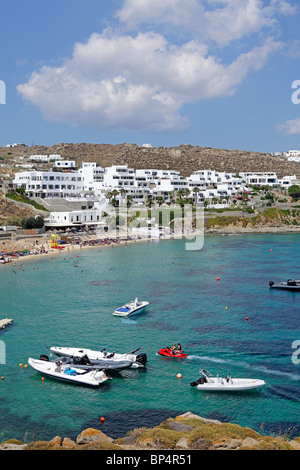 Bucht des berühmten und reichen, Platis Gialos, Insel Mykonos, Cyclades, Ägäische Inseln, Griechenland Stockfoto