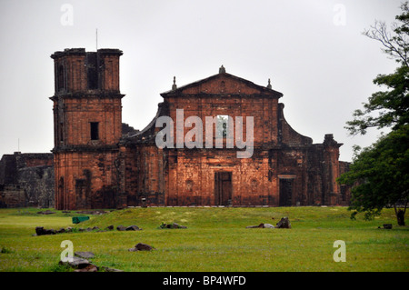 Fassade der Ruinen von São Miguel Das Missões, UNESCO-Weltkulturerbe, Rio Grande do Sul, Brasilien Stockfoto