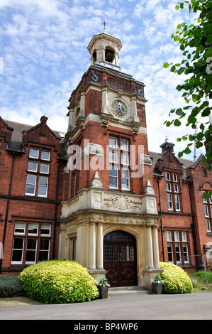 Uhrturm, Brentwood School, Armbänder Road, Brentwood, Essex, England, Vereinigtes Königreich Stockfoto