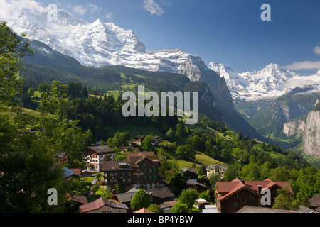 Wengen und das Lauterbrunnental, Berner Oberland, Schweizer Alpen. Stockfoto