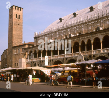 Italien Venedig Padua Piazza Frutta & Law courts Stockfoto