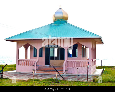 Moschee am Strand an der Spitze von Sabah in Borneo, Malaysia, Asien Stockfoto
