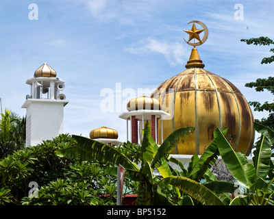 Sabah State Moschee in Kota Kinabalu Sabah größte Kuppeldach in Malaysia Stockfoto