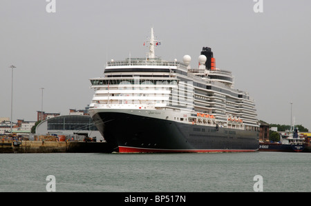 Königin Victoria Luxusliner festgemacht an der Ocean Cruise Terminal Southampton England UK Stockfoto