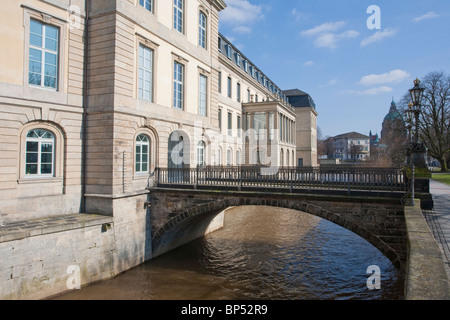 GEBÄUDE DER LEINESCHLOSS, BURG, STATE PARLIAMENT, FLUSS LEINE, HANNOVER, NIEDERSACHSEN, DEUTSCHLAND ZU SENKEN Stockfoto