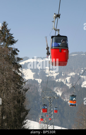 Seilbahn von der Schweizer Skiort der Grindlewald, der reist nach männlichen, im Kanton Bern, Schweiz. Stockfoto